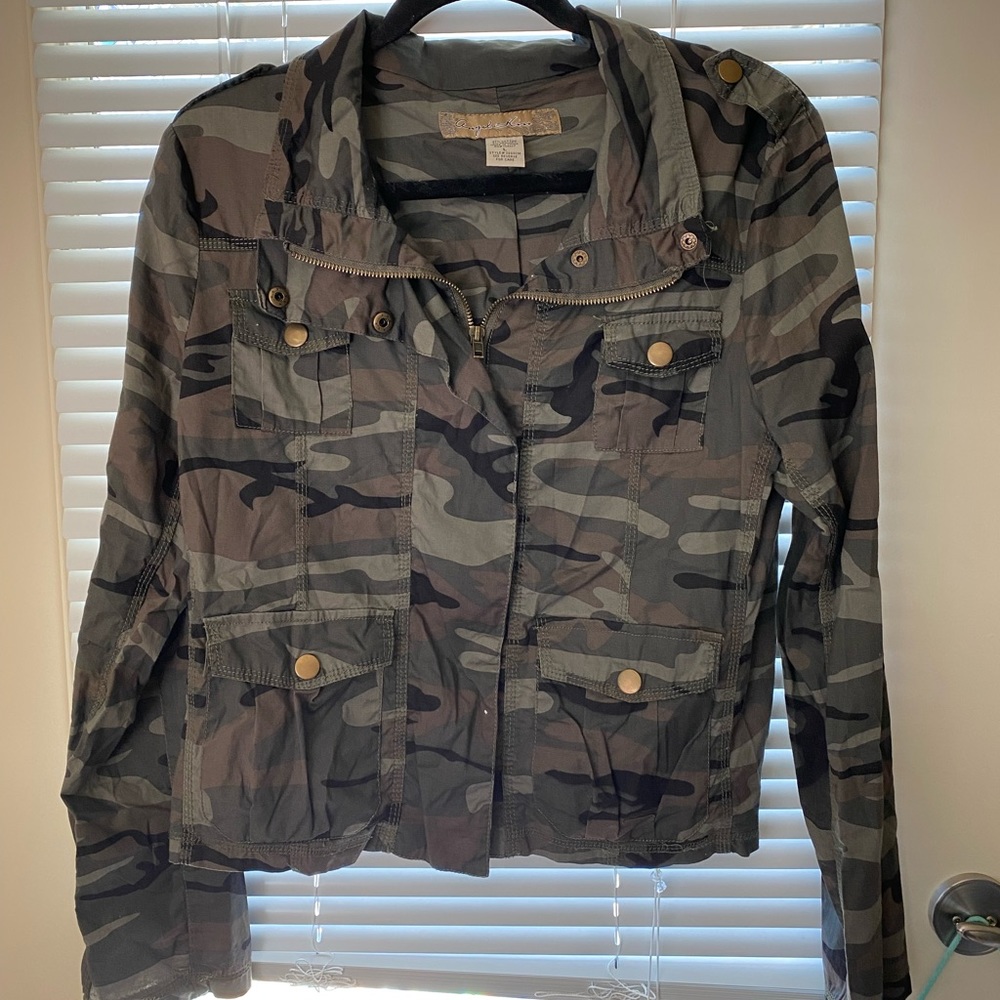 Lightweight camo jacket